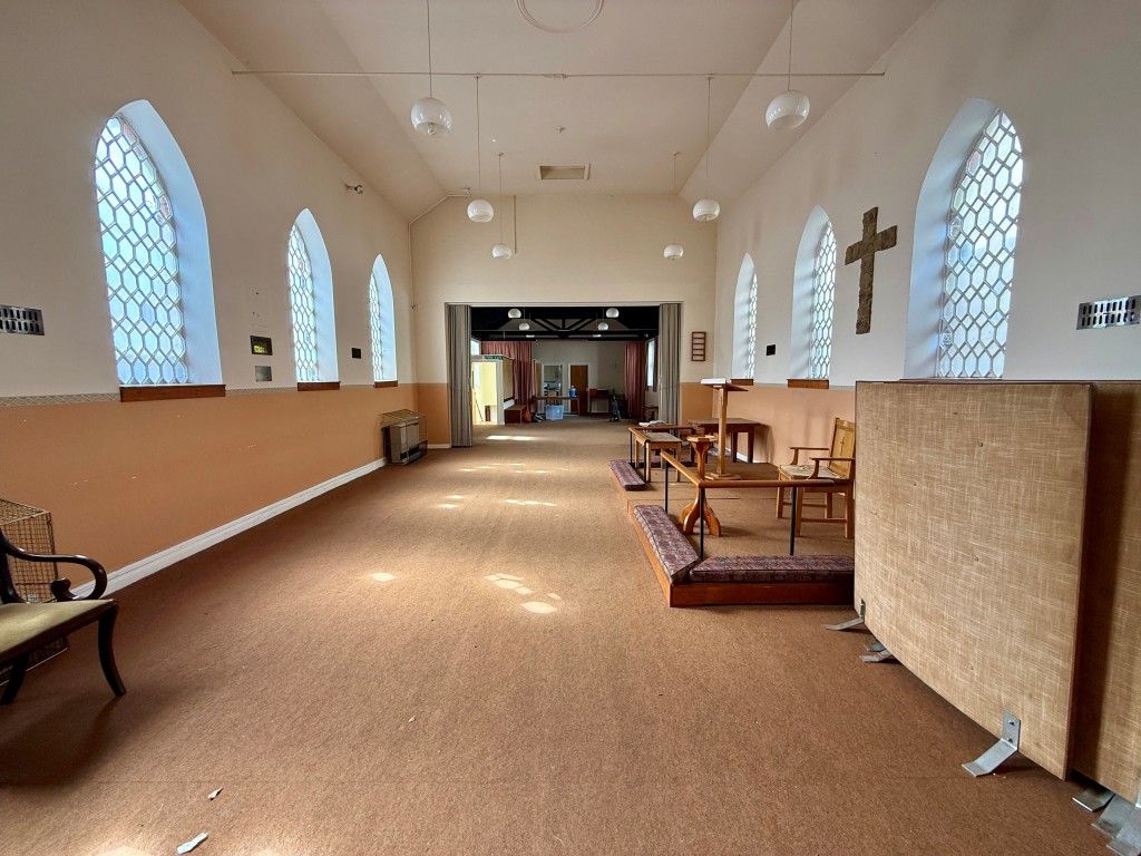 Property photo 1 of 11 Main Hall