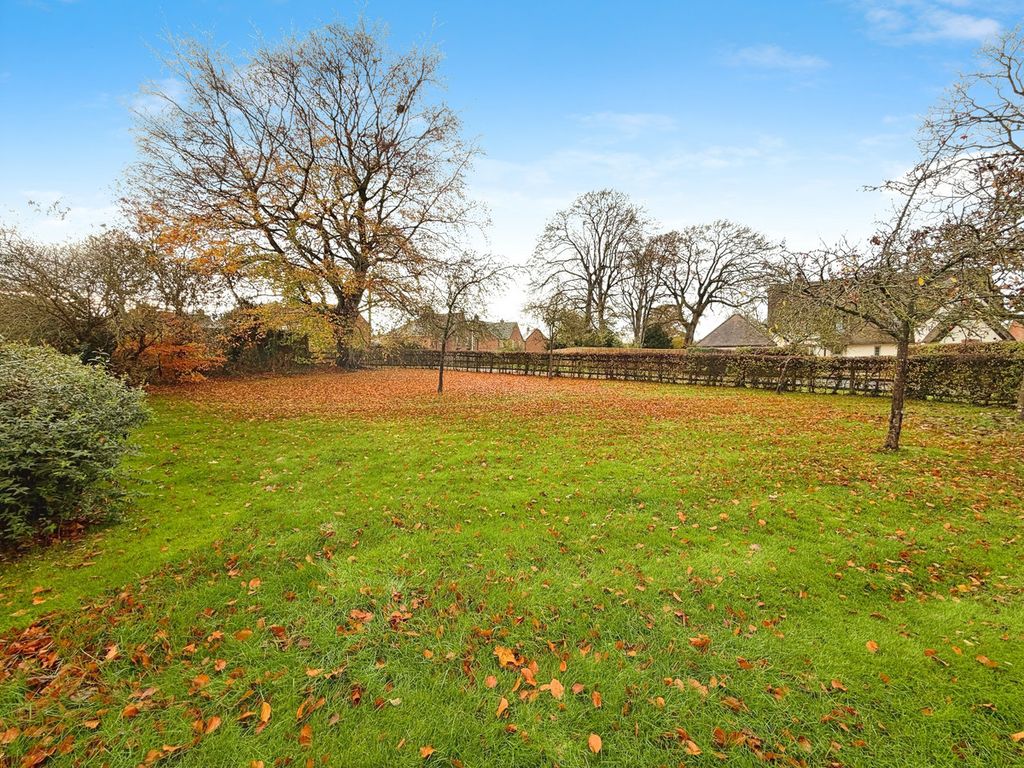 Property photo 2 of 23