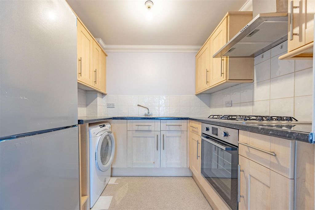 Property photo 3 of 13 Kitchen