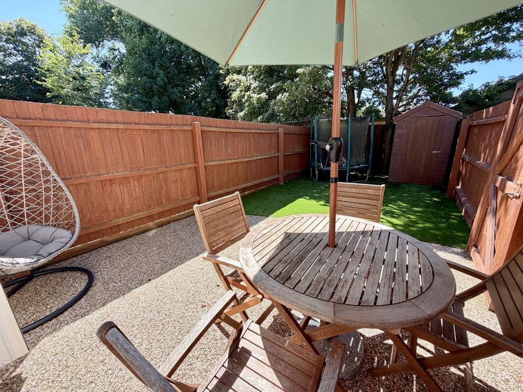 Property photo 2 of 24