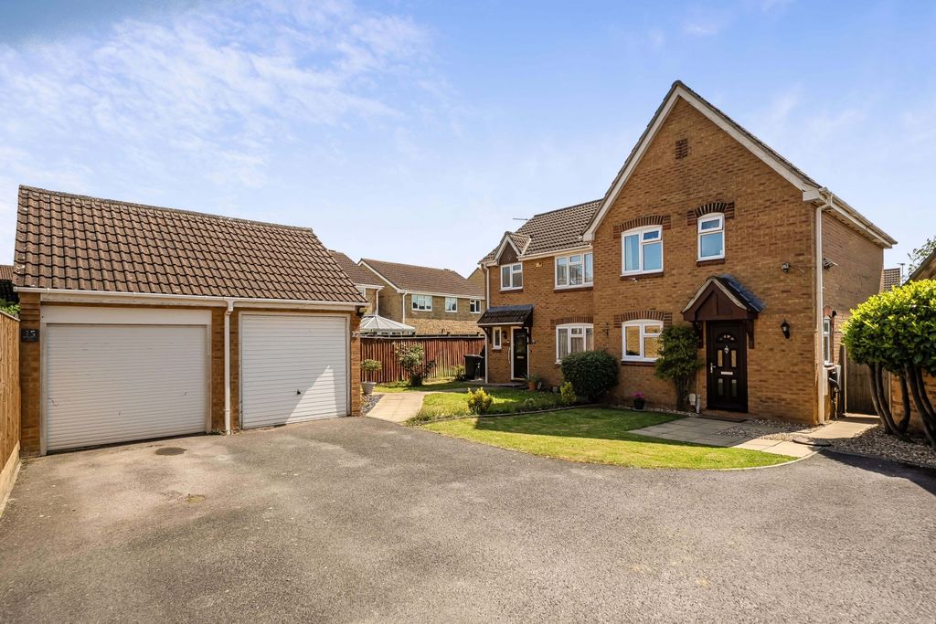 Property photo 2 of 17 1450969-3-69F230478Cf90-Arw