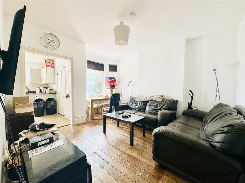 Property photo 3 of 11 Image00005.Jpeg