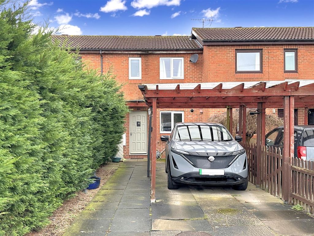 Property photo 1 of 14 Front Aspect 213