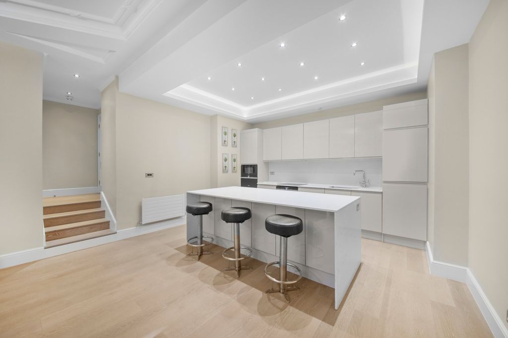 Property photo 3 of 17 Picture No. 63