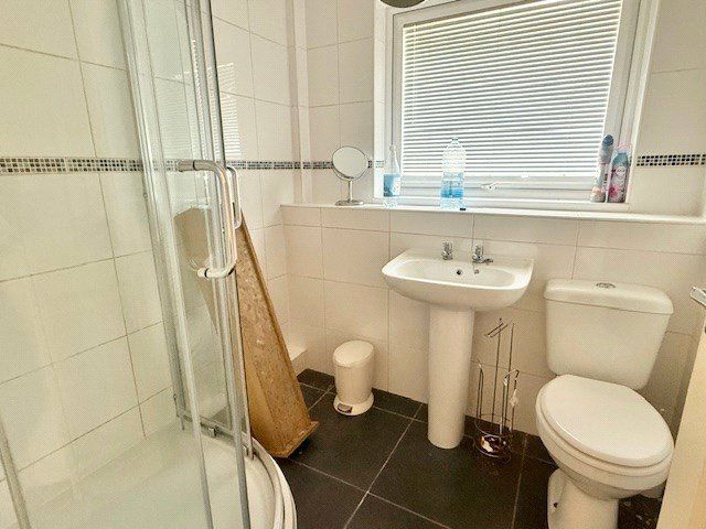 Property photo 3 of 11 Shower Room
