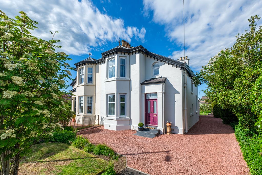 Property photo 1 of 18