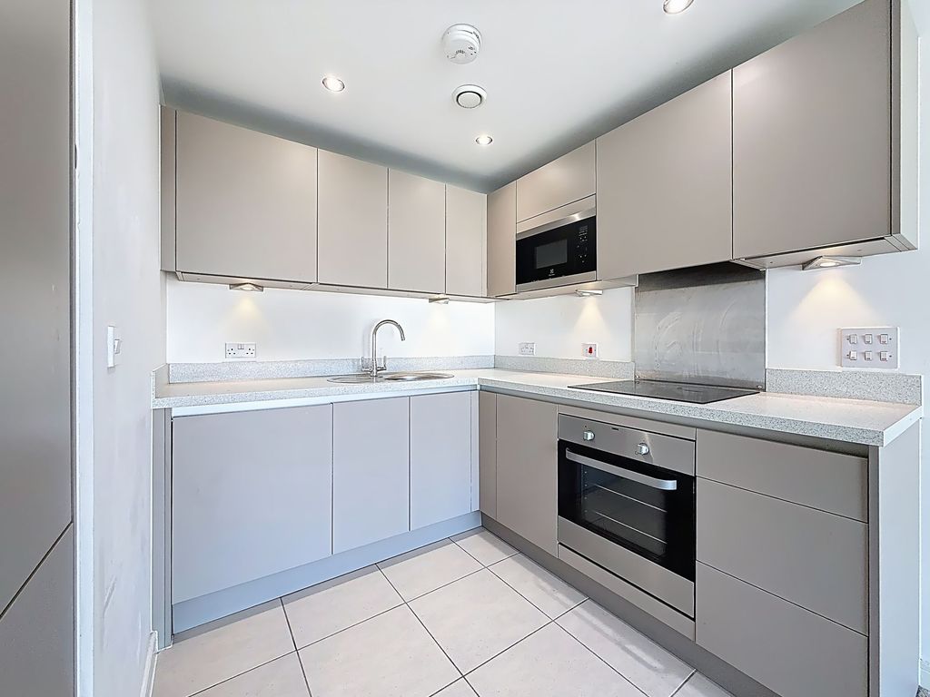 Property photo 2 of 20 Kitchen