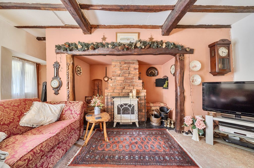 Property photo 2 of 32 1484153-24-6A4Be9...