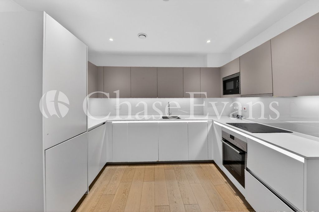 Property photo 2 of 16 Kitchen
