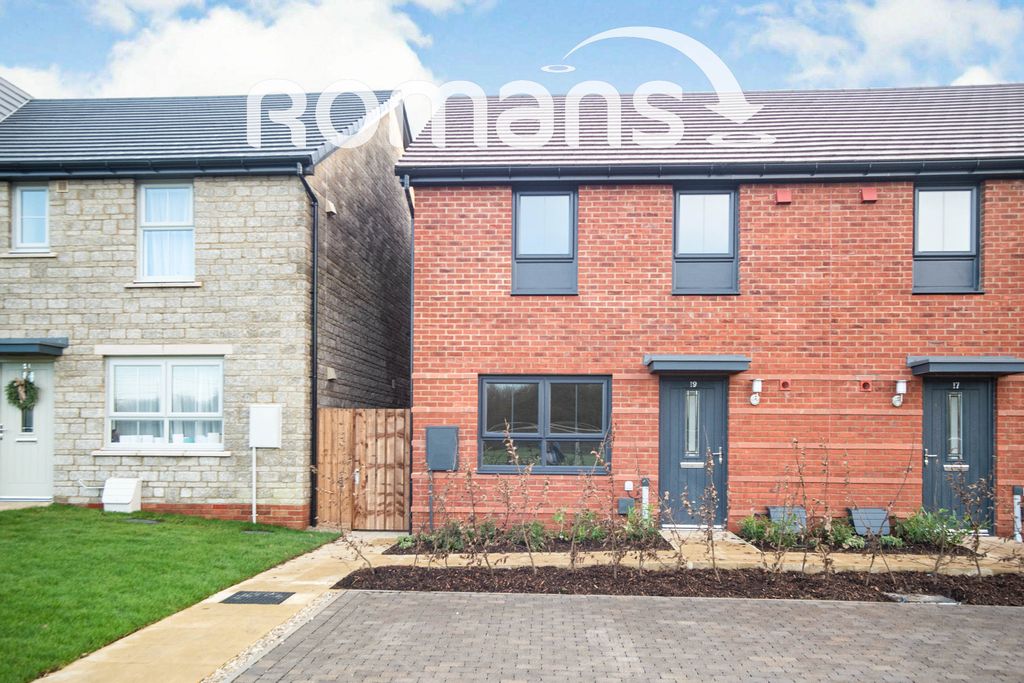 Property photo 1 of 11 External