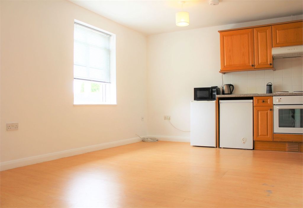 Property photo 2 of 6