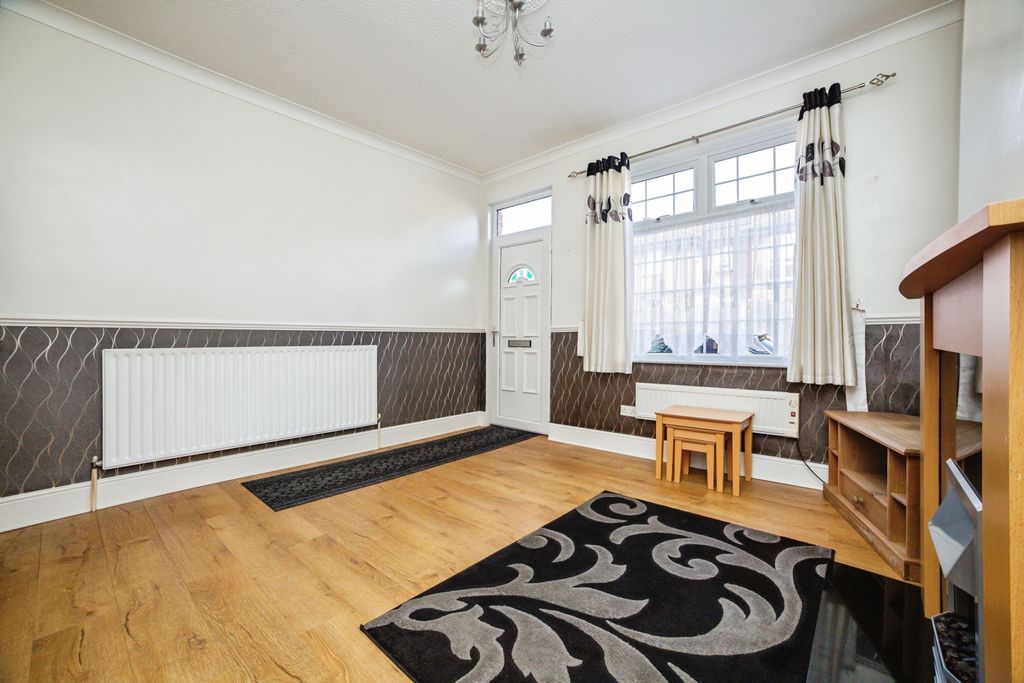 Property photo 3 of 15