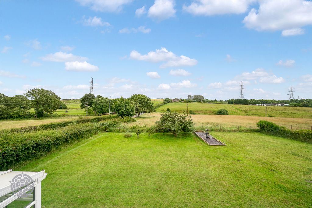 Property photo 3 of 47 Picture No. 33