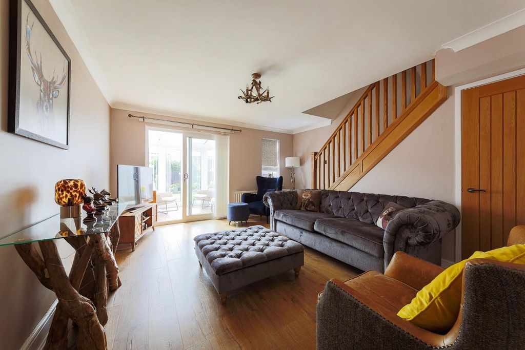 Property photo 3 of 12 Sitting Room.Jpg
