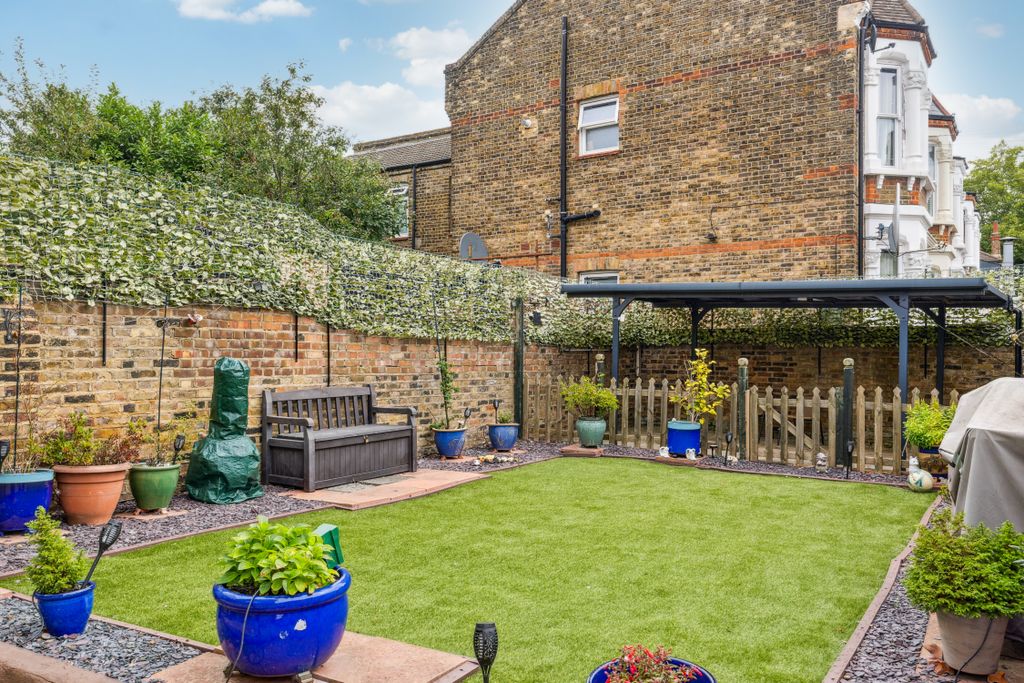 Property photo 2 of 9 13