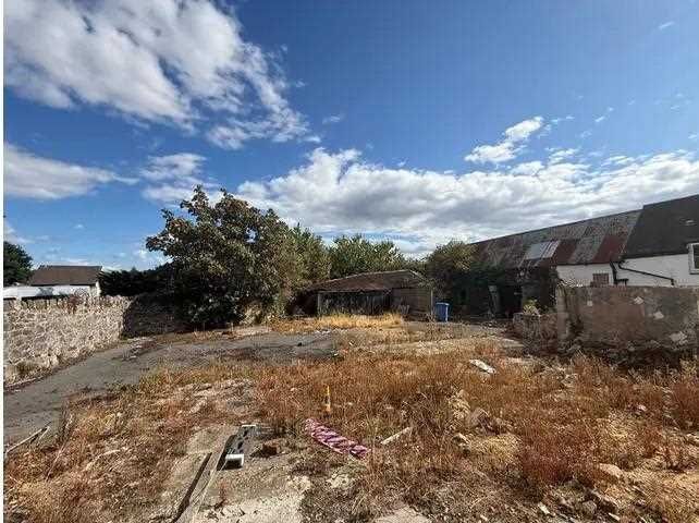Property photo 1 of 5 Main Picture
