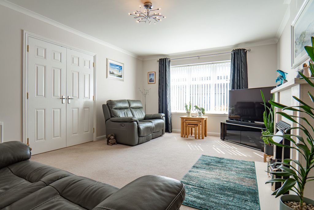 Property photo 3 of 48