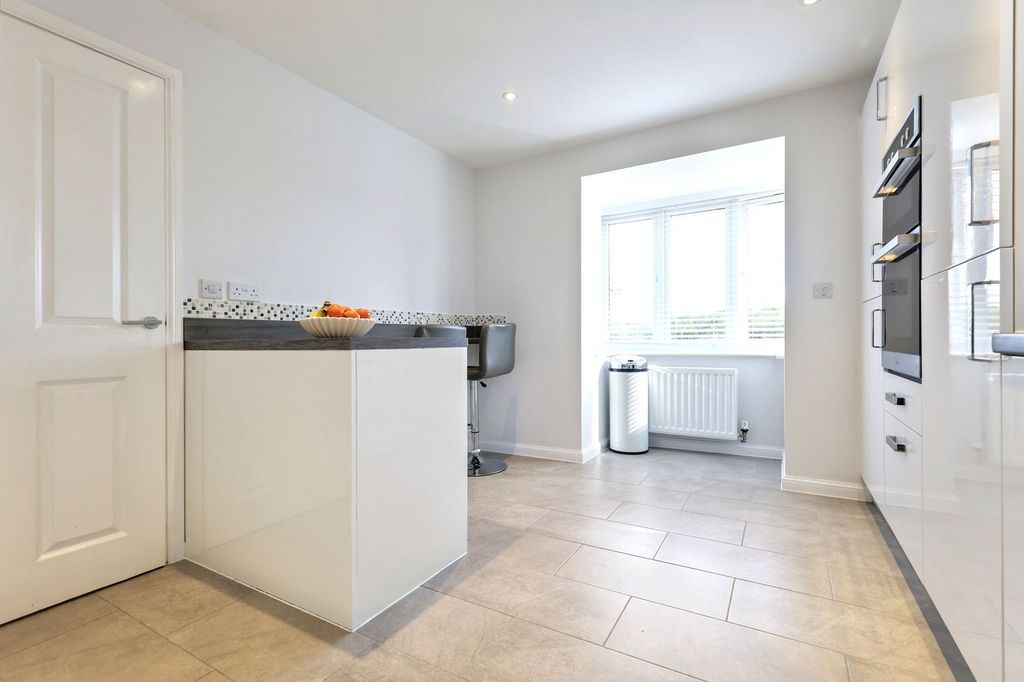 Property photo 3 of 20 Img_1747_1757489945951.Jpeg