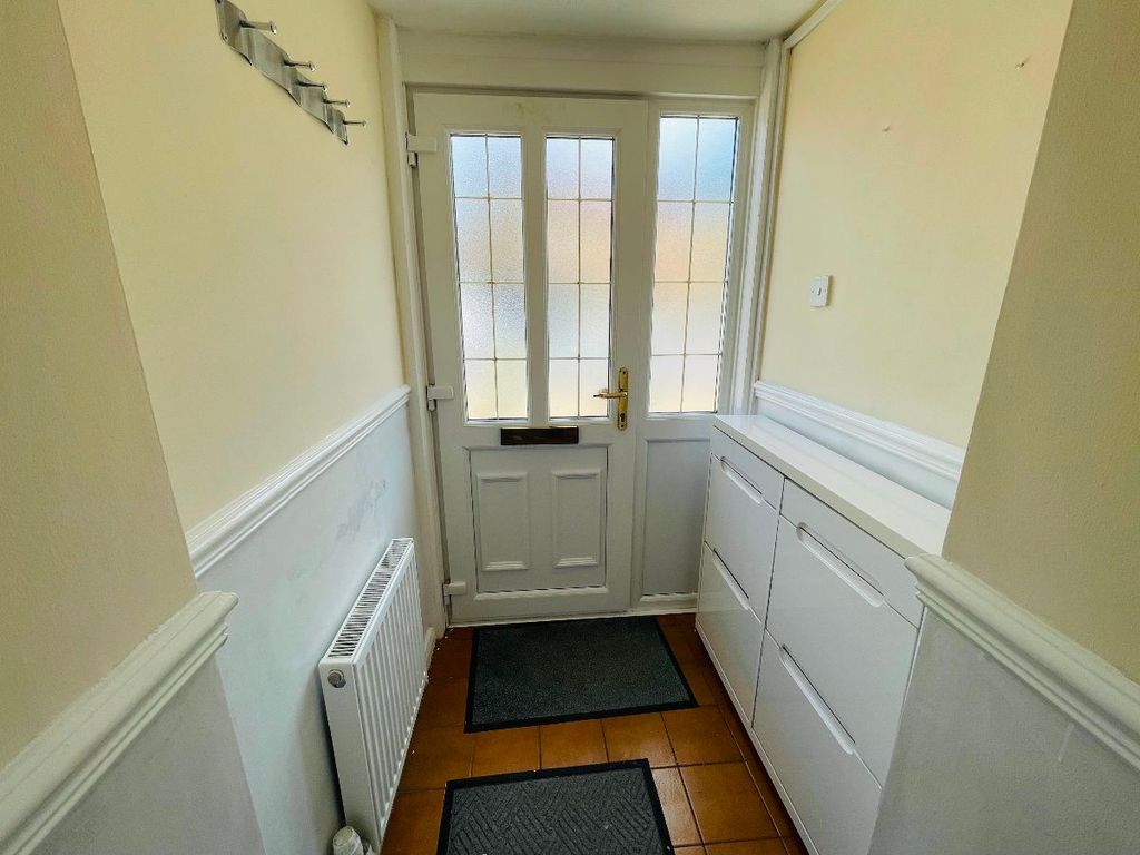 Property photo 3 of 31