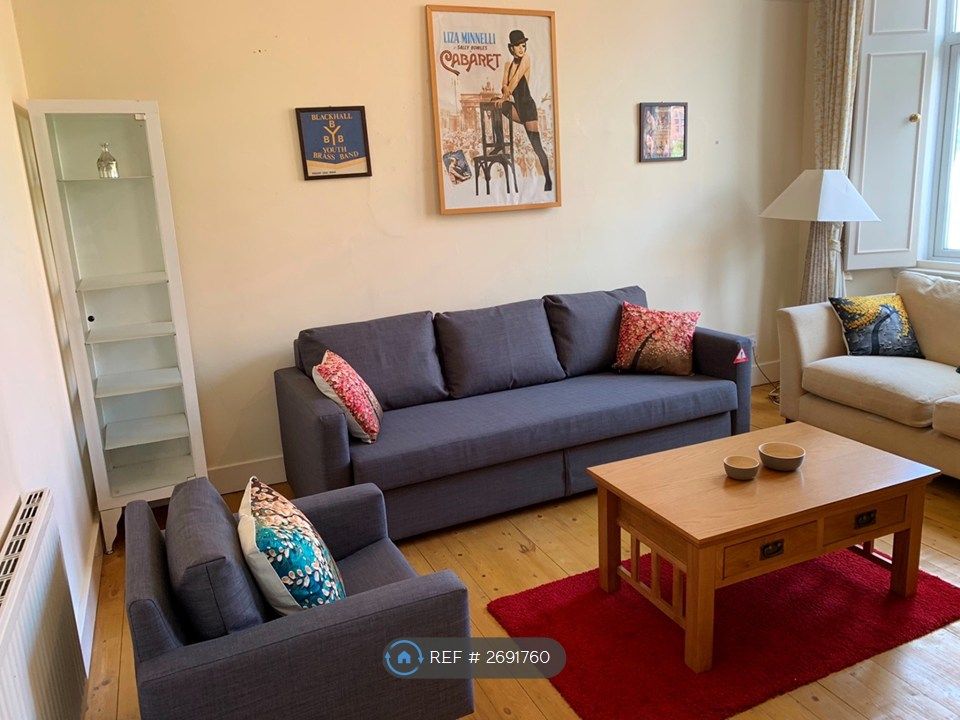 Property photo 3 of 9 Living Room