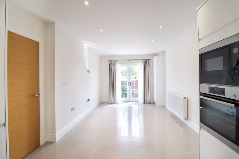 Property photo 3 of 10 Living Room