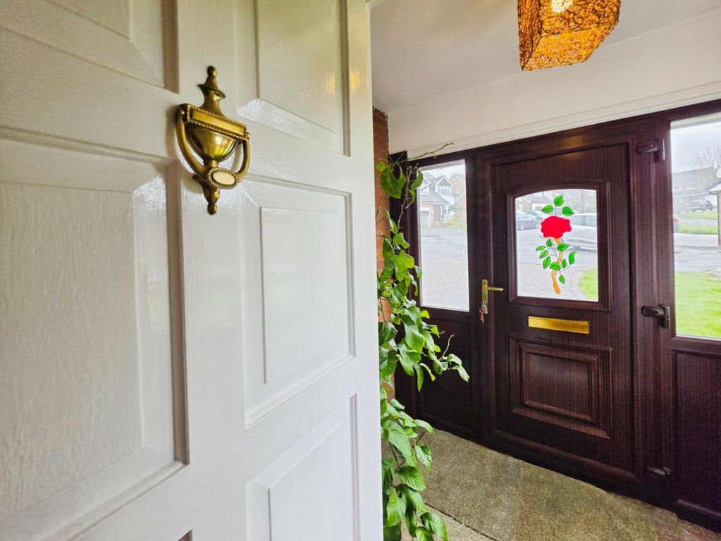 Property photo 3 of 50 Pbox-Img.Jpg