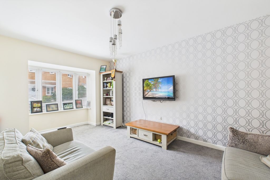 Property photo 2 of 15 Living Room