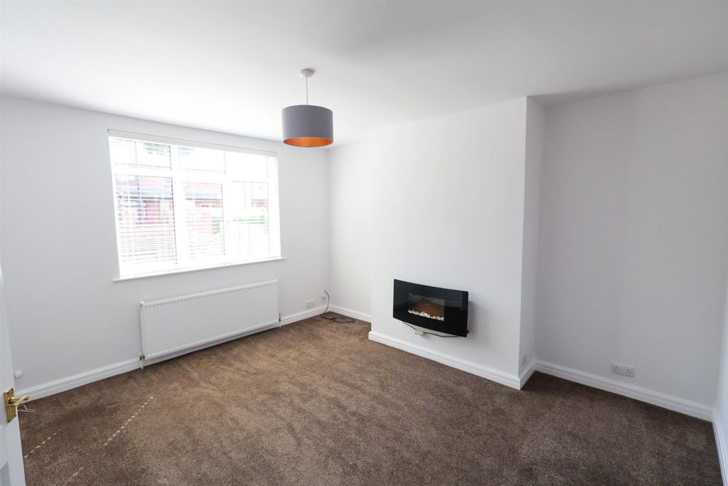 Property photo 2 of 13 19.Jpg