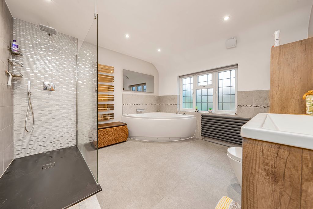 Property photo 3 of 25 Photo Dec 09 2025, 3 04 16 Pm