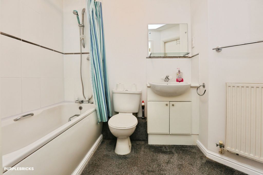 Property photo 2 of 30