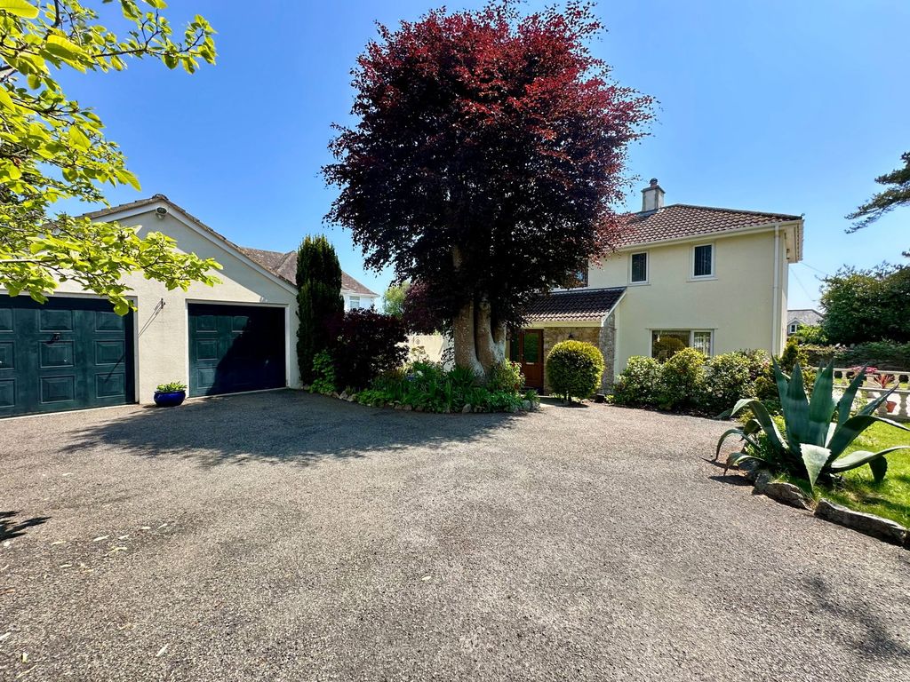 Property photo 3 of 25