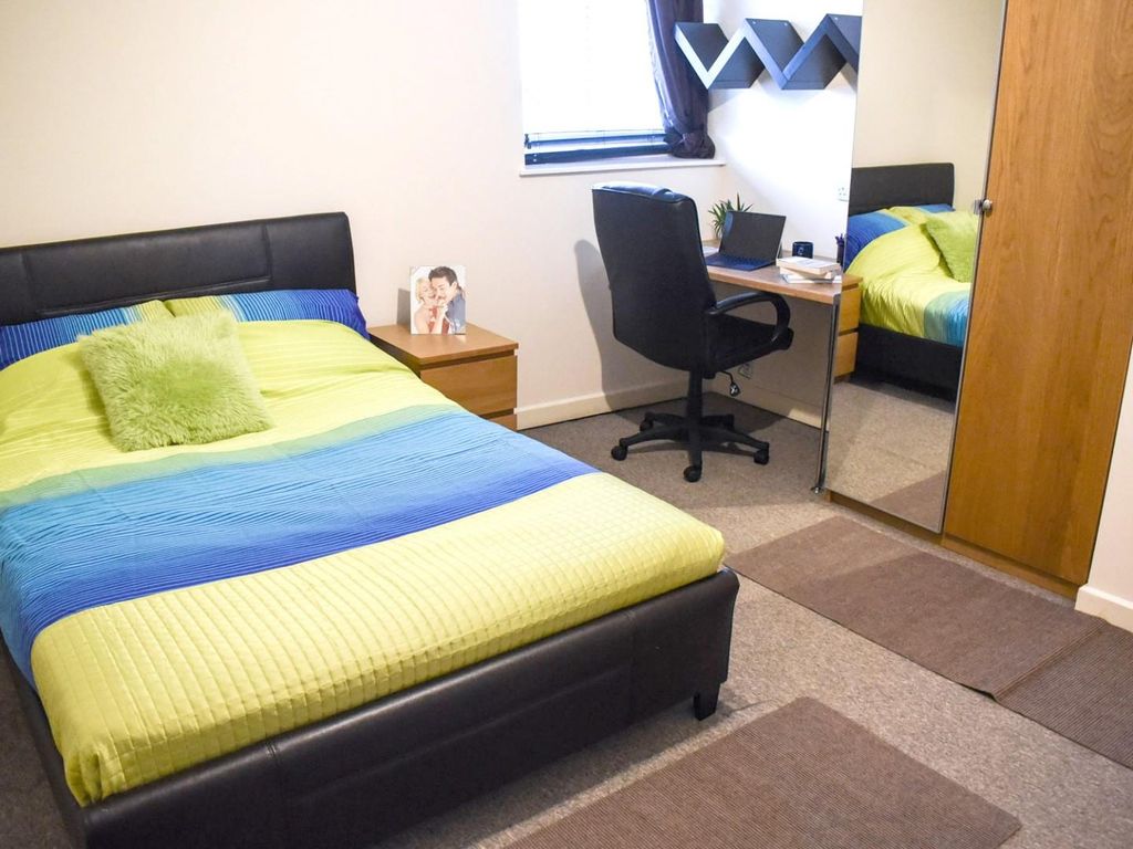 Property photo 2 of 15 Flats-24.Jpg