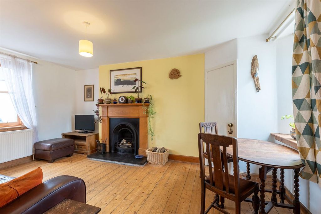 Property photo 3 of 20 12, King Street Stanley-19.Jpg