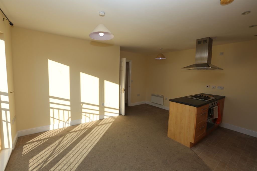 Property photo 3 of 12 Gallery