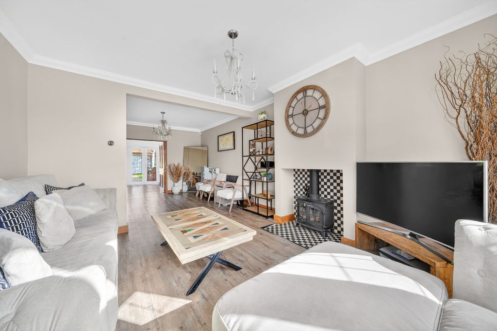 Property photo 3 of 29