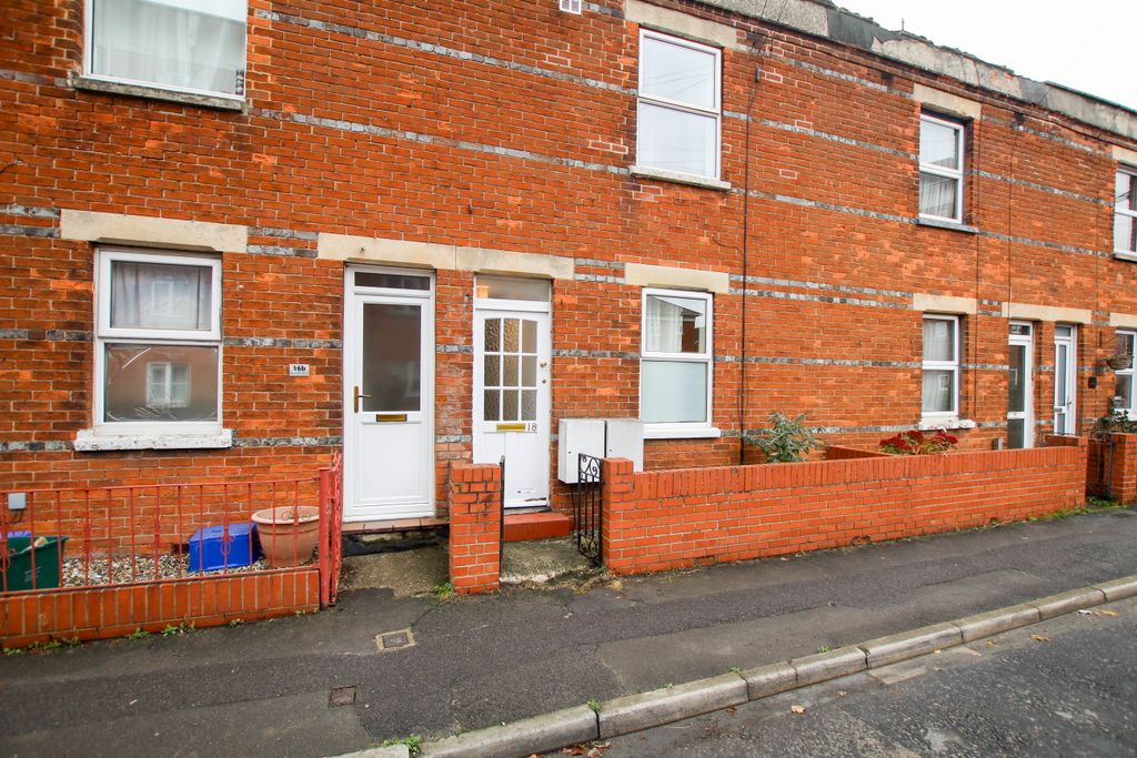 Property photo 1 of 10 Front
