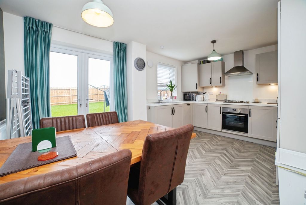 Property photo 2 of 18 Pbox-Img.Jpg