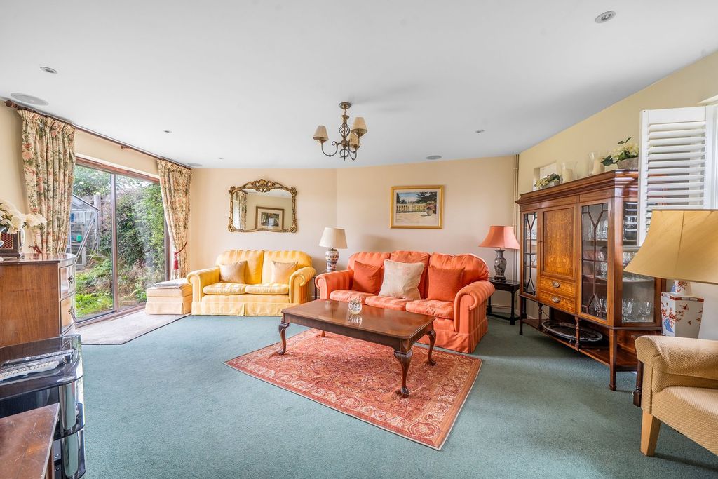 Property photo 3 of 18