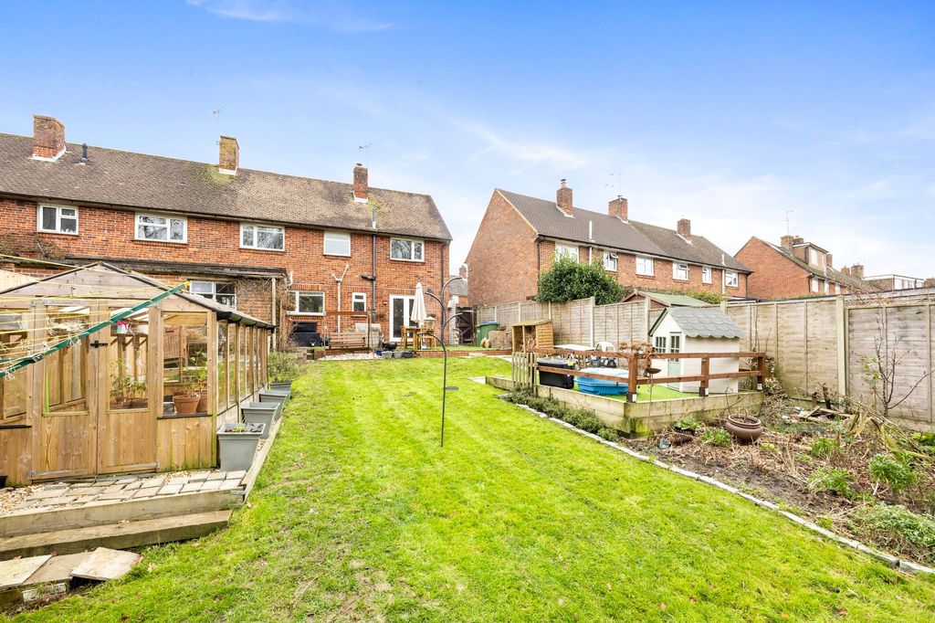 Property photo 2 of 20