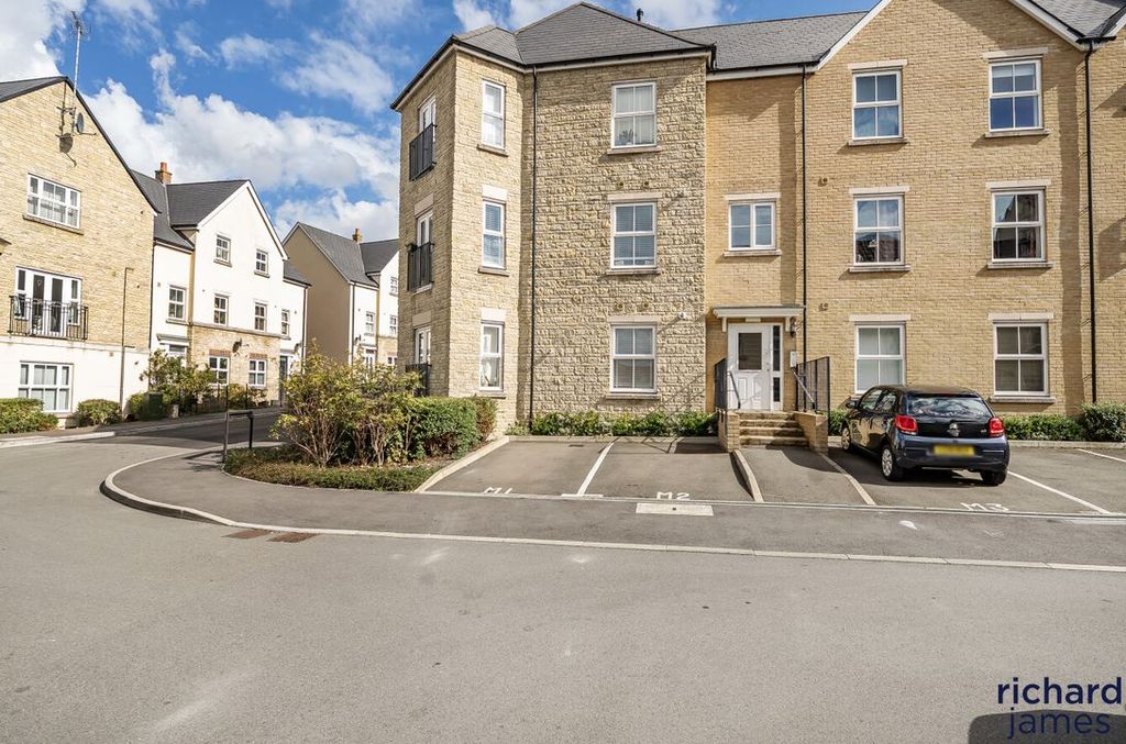 Additional image 9 of 2 bed flat for saleTruscott Avenue, Redhouse, Swindon SN25