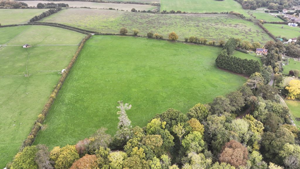 Property photo 1 of 3