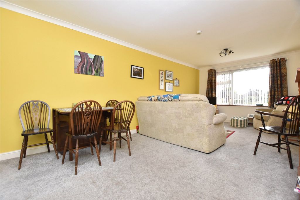 Property photo 3 of 23 Picture No. 19