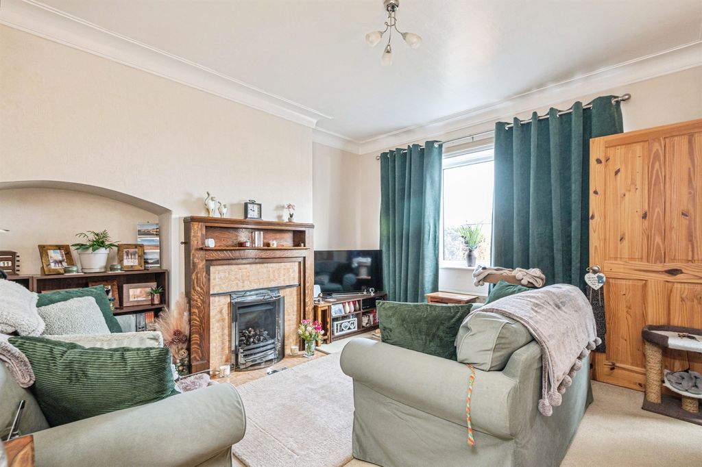 Property photo 3 of 22