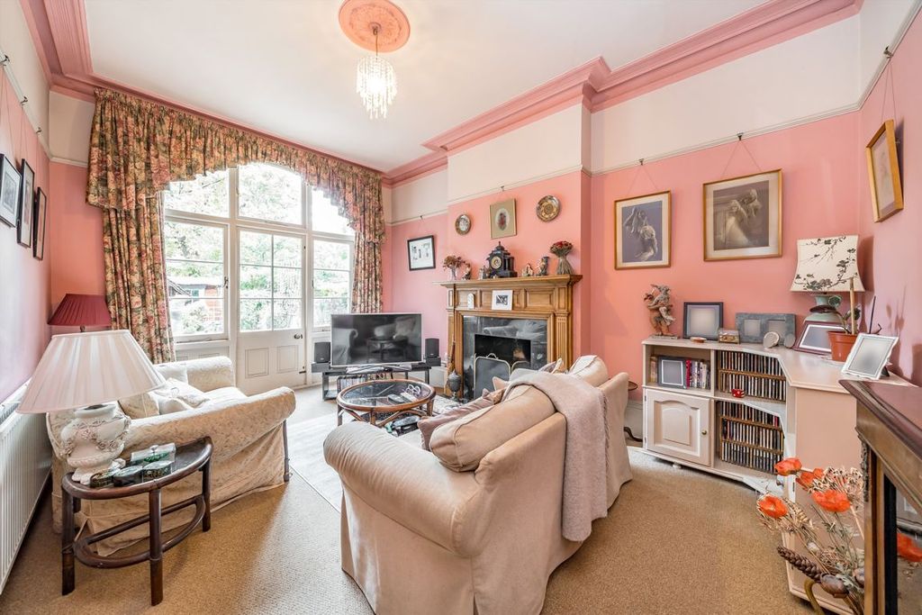 Property photo 2 of 13
