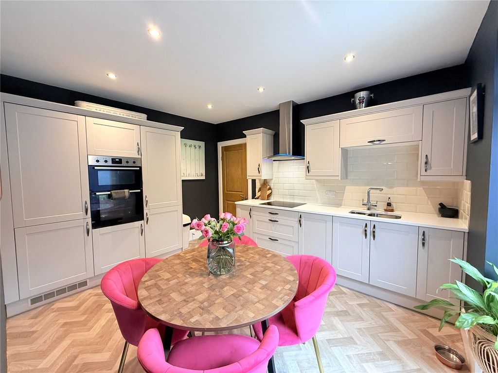 Property photo 2 of 22 Picture No. 07