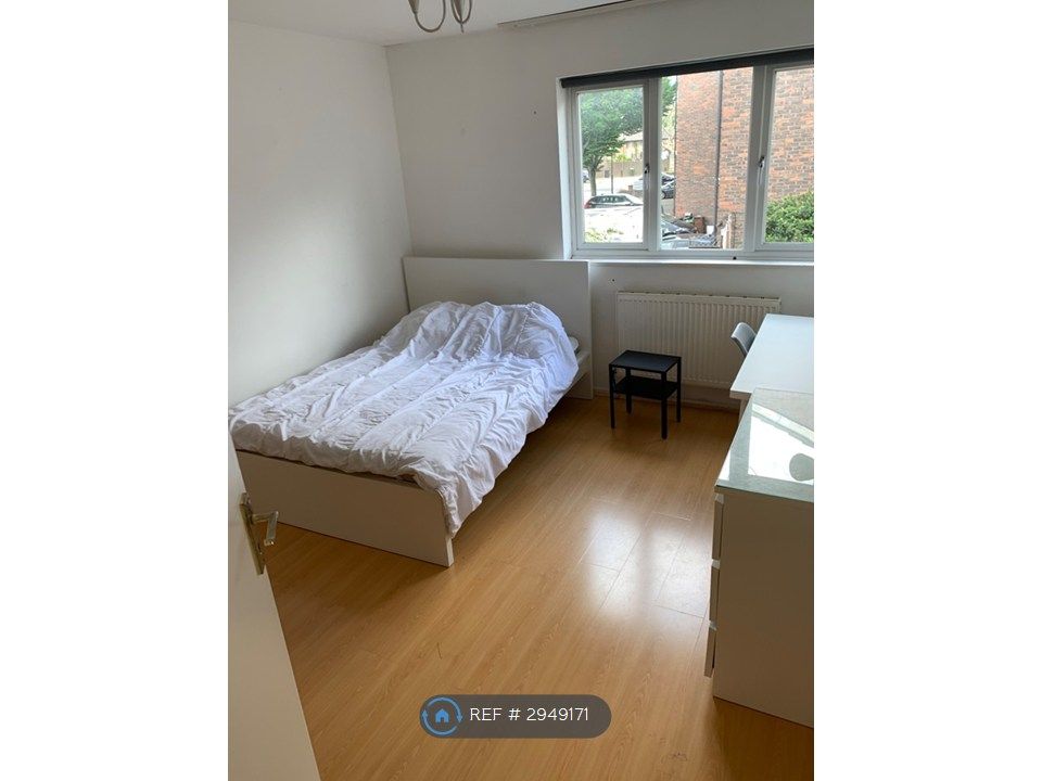 Property photo 2 of 19 Double Bedroom