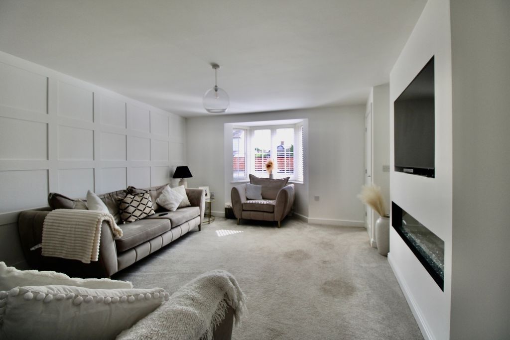Property photo 3 of 13 Img_2321