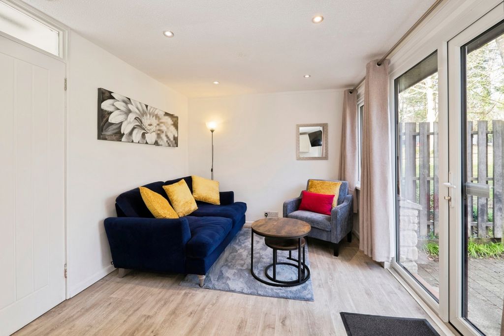 Property photo 2 of 19 Pbox-Img.Jpg