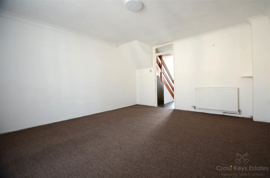 Property photo 3 of 20 Sitting Room