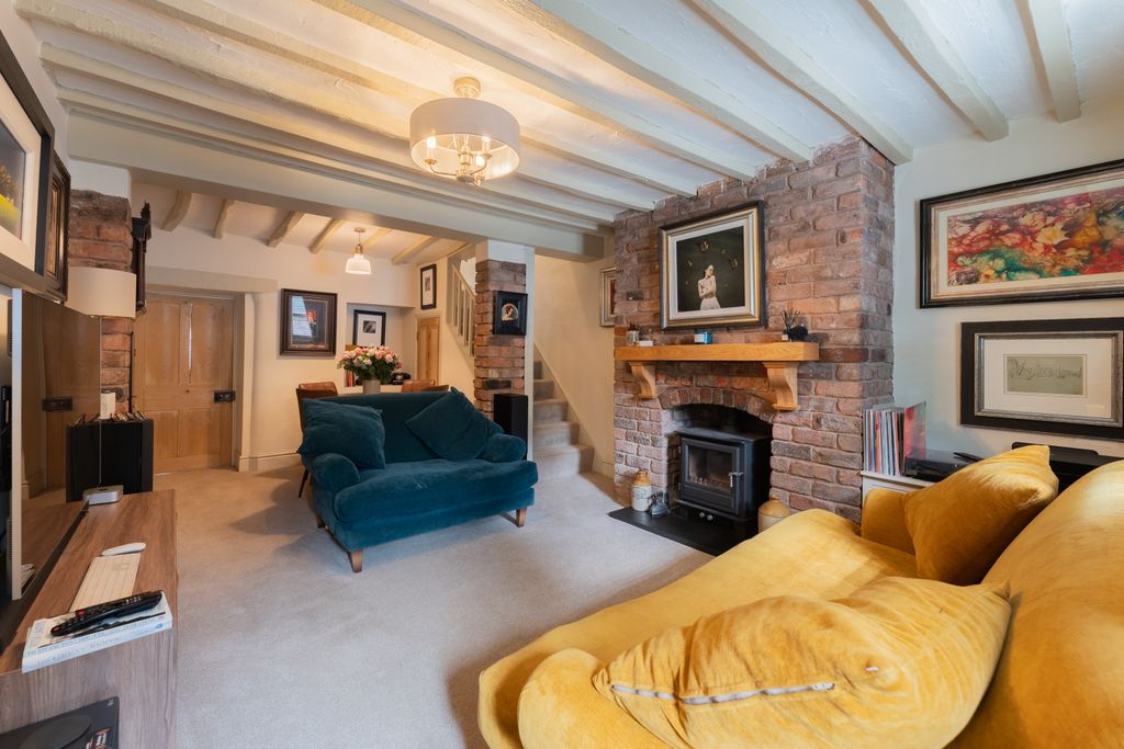 Property photo 2 of 24 Living Room